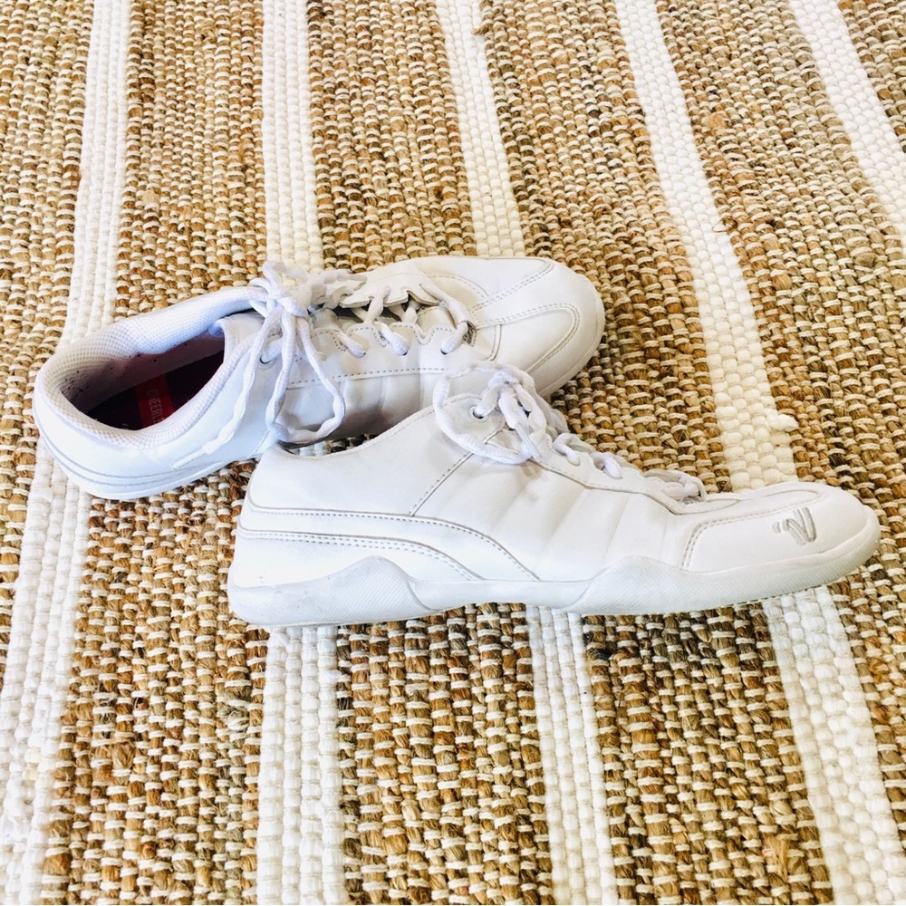 VARSITY cheer cheerleading tennis shoes school white athletics sports 8.5 - Picture 2 of 9